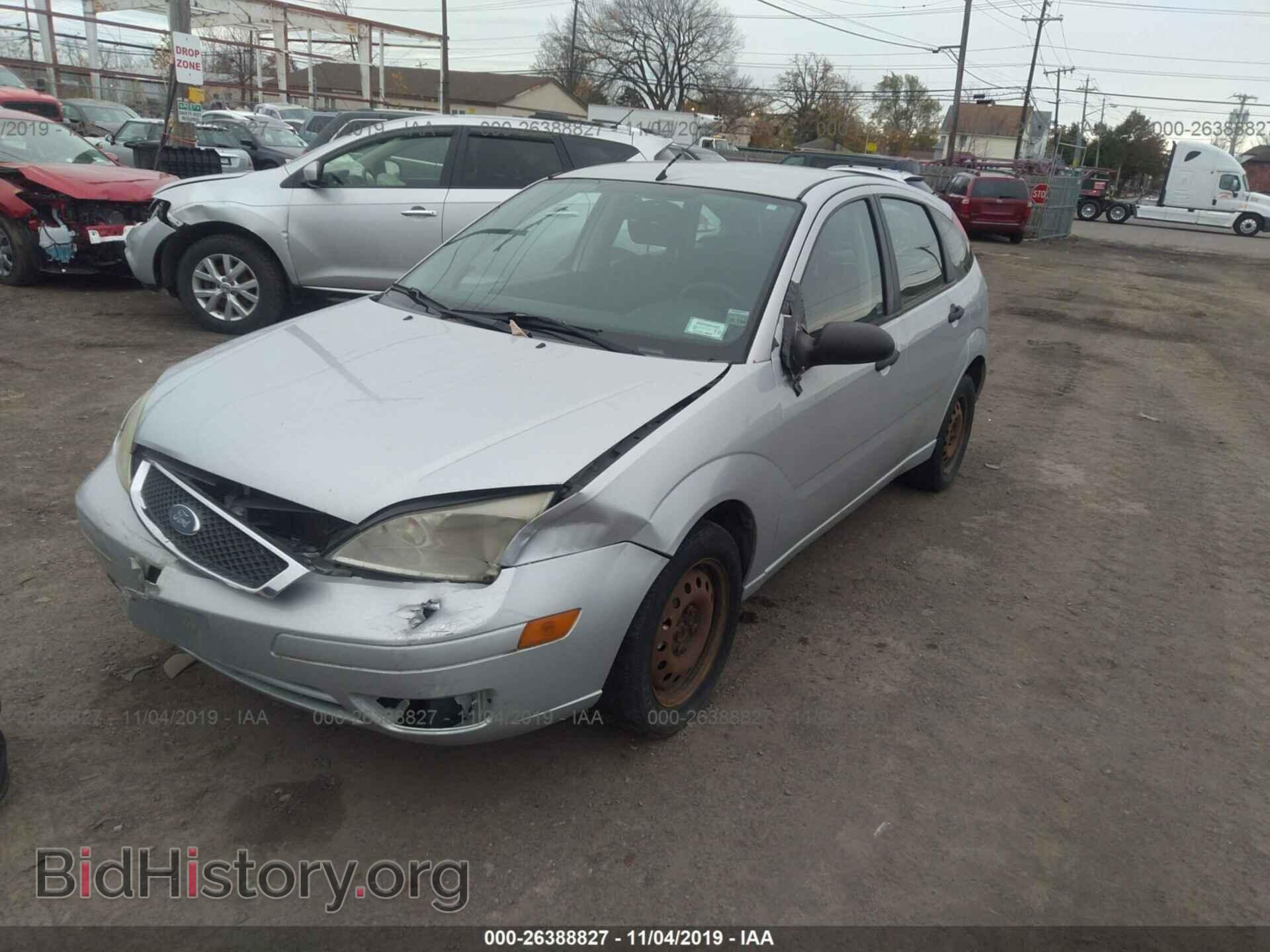2007 FORD FOCUS - VIN: 1FAFP37N87W173111 - Фото 2