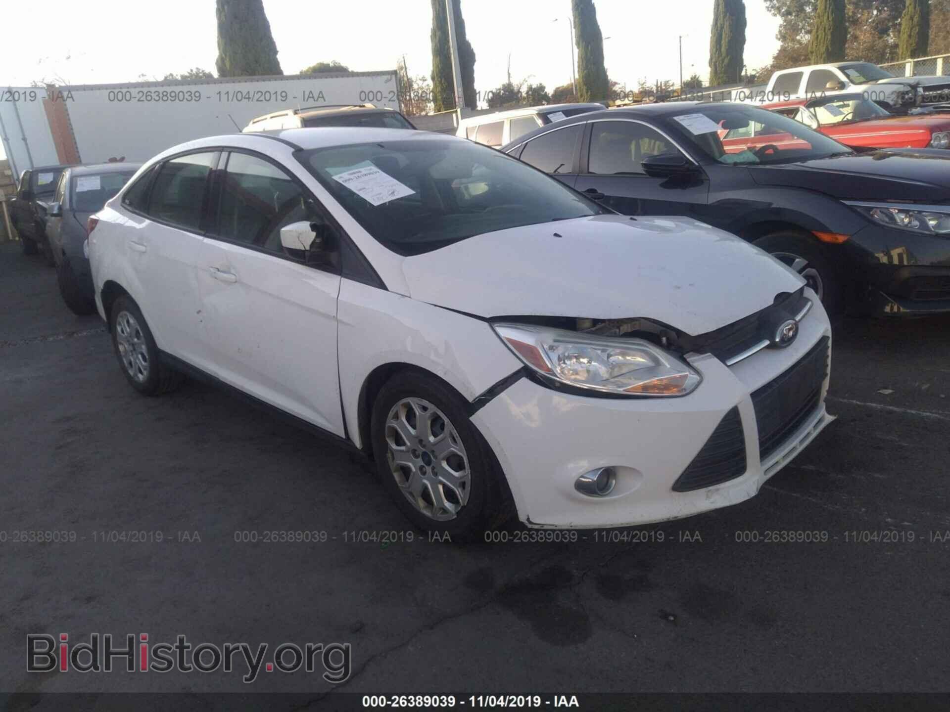 Photo 1FAHP3F27CL302807 - FORD FOCUS 2012