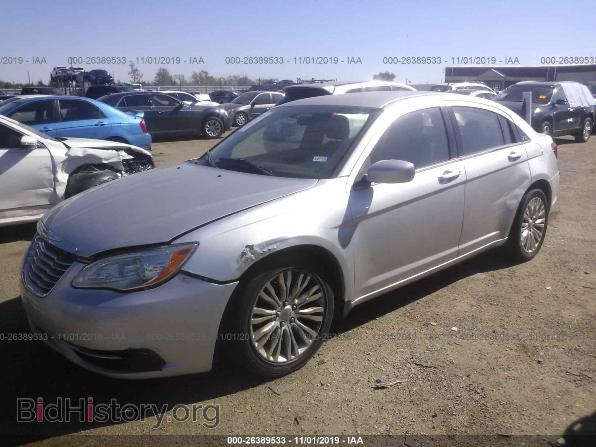 2012 CHRYSLER 200 - VIN: 1C3CCBABXCN105236 - Фото 2