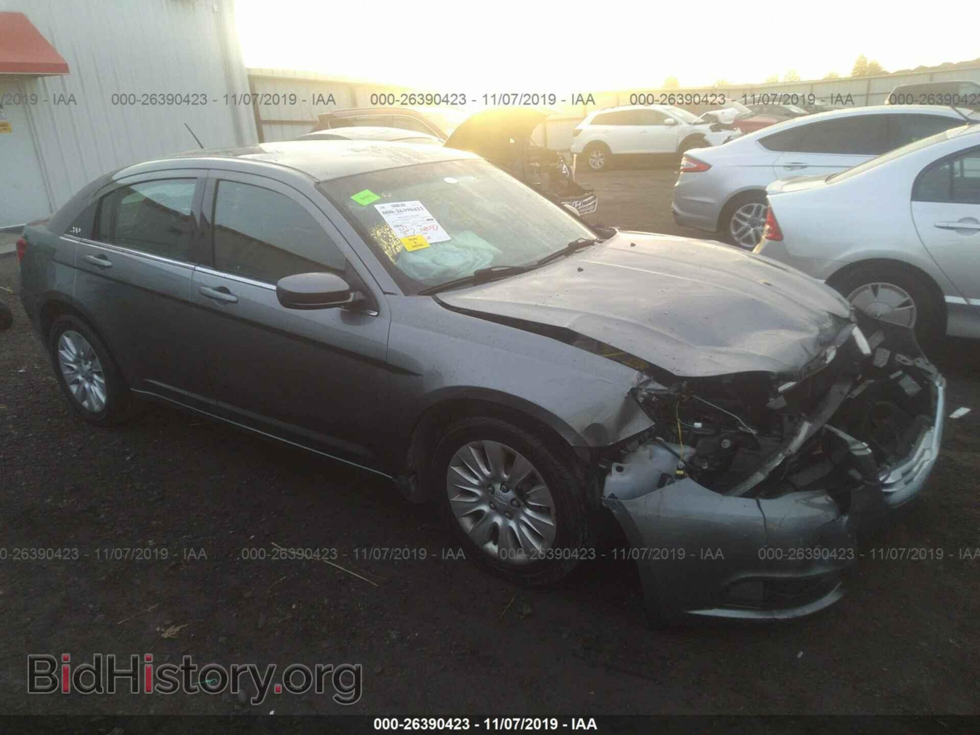 Фотография 1C3CCBABXCN320566 - CHRYSLER 200 2012