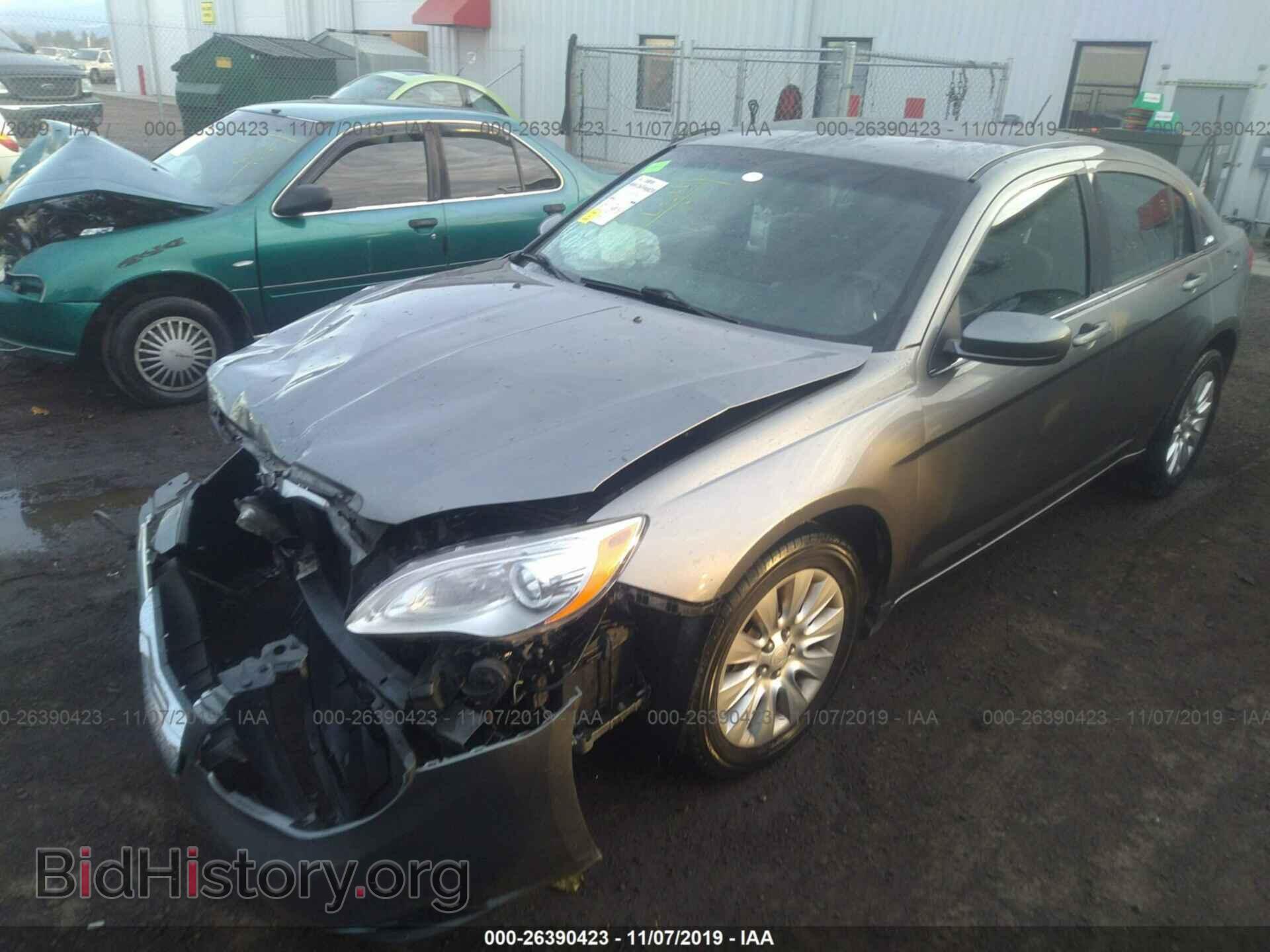 2012 CHRYSLER 200 - VIN: 1C3CCBABXCN320566 - Photo 2