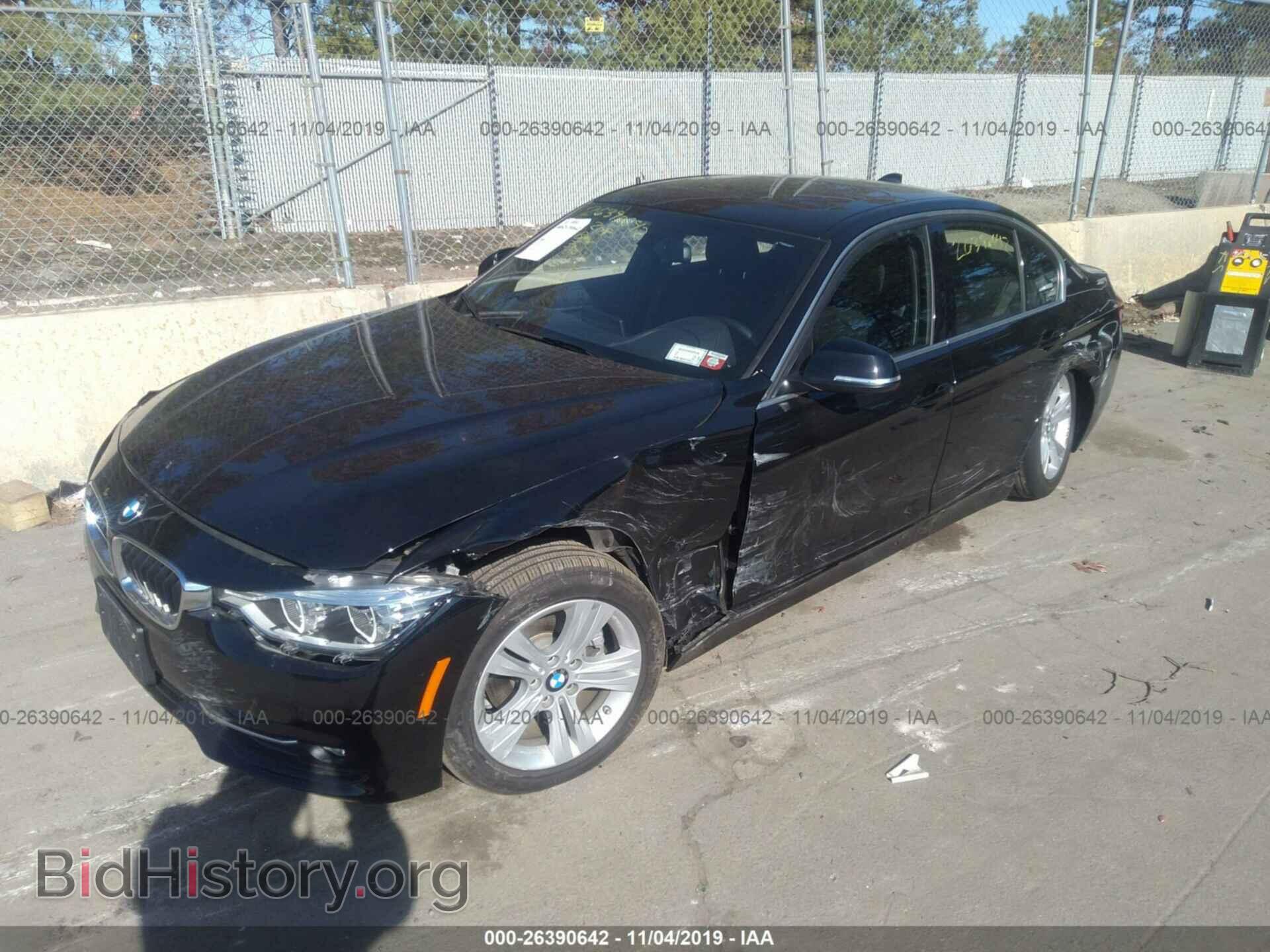 2018 BMW 330 - VIN: WBA8D9C54JEB35618 - Фото 2