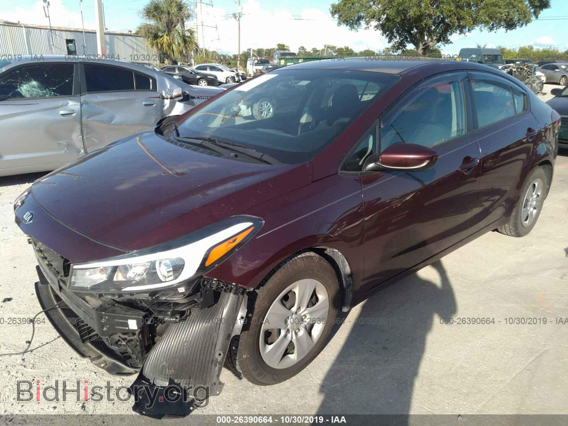 2017 KIA FORTE - VIN: 3KPFK4A76HE015581 - Photo 2