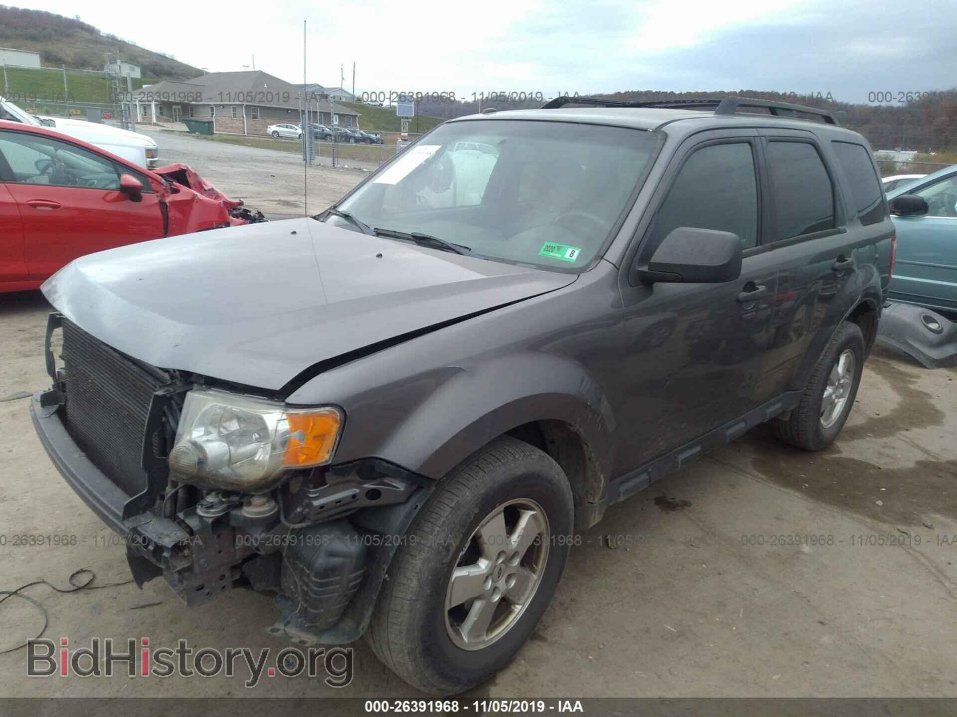 2011 FORD ESCAPE - VIN: 1FMCU9D72BKB51423 - Фото 2