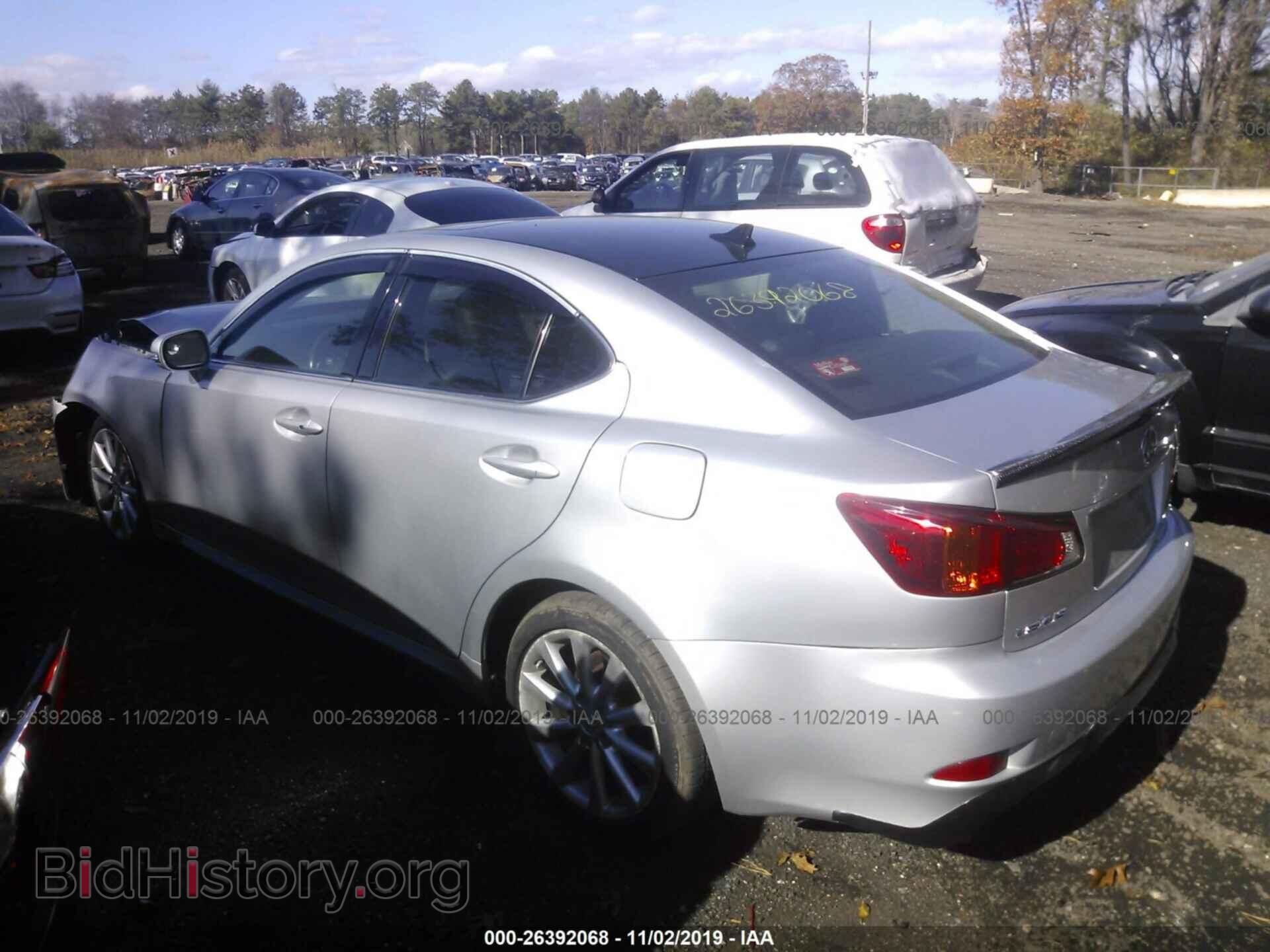 2010 LEXUS IS - VIN: JTHCF5C20A2033588 - Photo 3