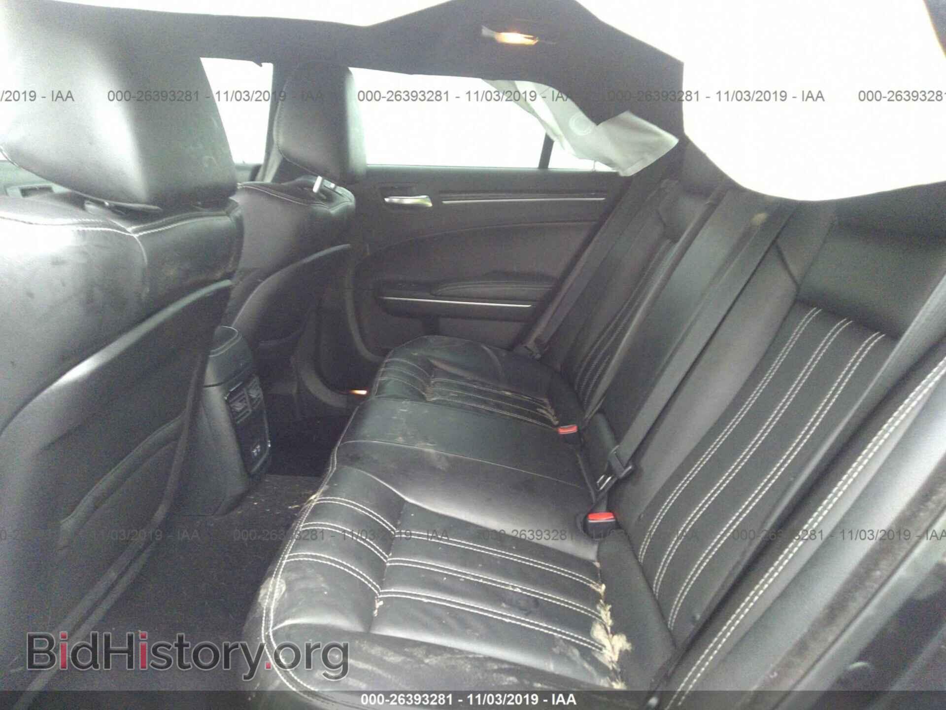 2019 CHRYSLER 300 - VIN: 2C3CCAGG3KH542998 - Photo 8
