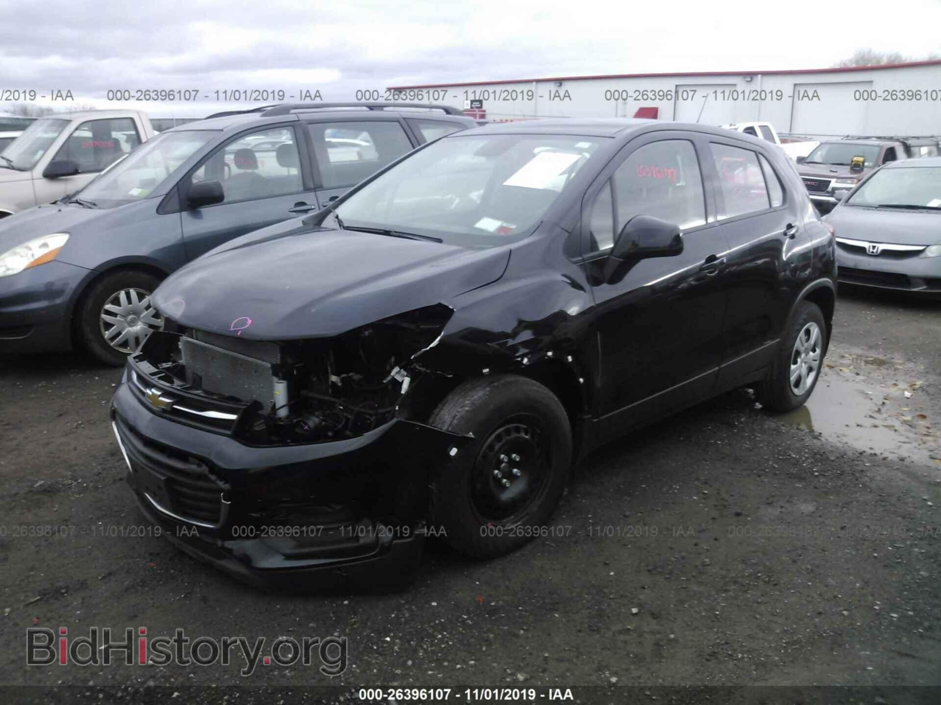 2017 CHEVROLET TRAX - VIN: 3GNCJKSB3HL245224 - Фото 2