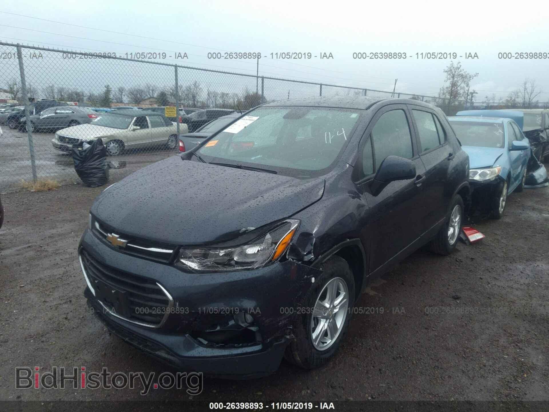 2019 CHEVROLET TRAX - VIN: 3GNCJKSB3KL252889 - Фото 2