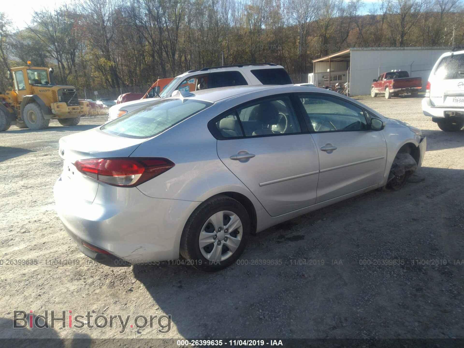 2017 KIA FORTE - VIN: 3KPFK4A77HE124843 - Photo 4