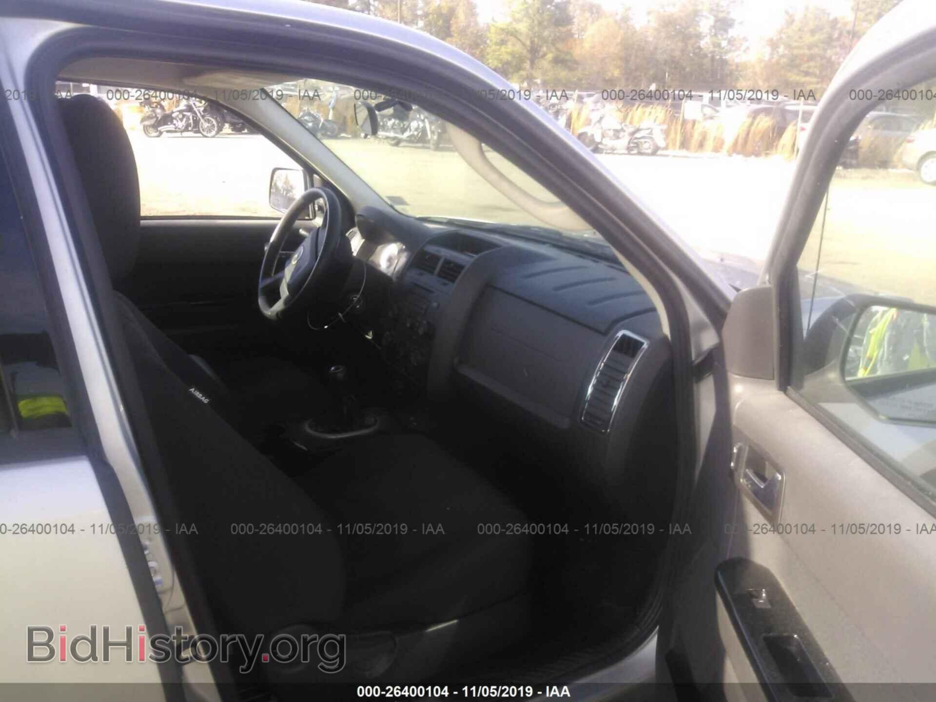 2011 MAZDA TRIBUTE - VIN: 4F2CY0C73BKM02147 - Фото 5