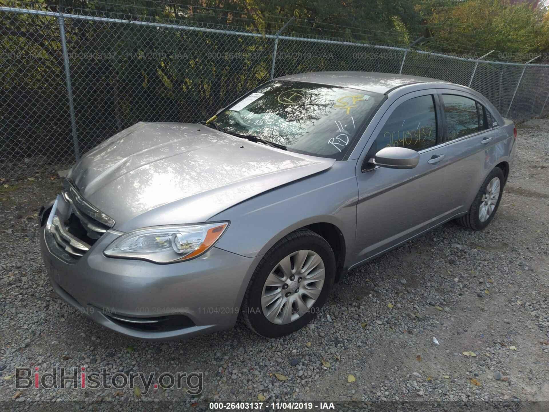 2013 CHRYSLER 200 - VIN: 1C3CCBAG1DN737510 - Фото 2