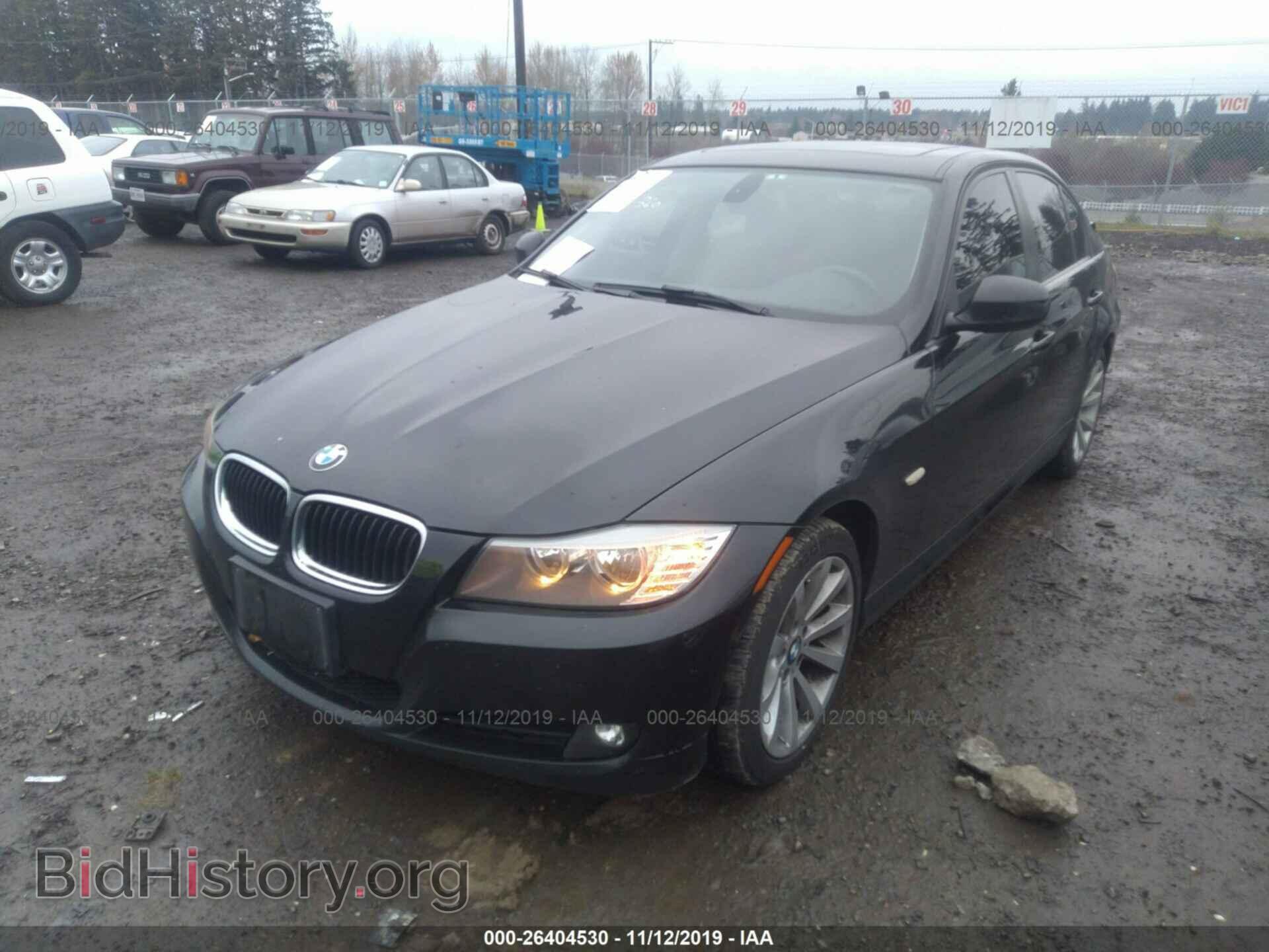 2011 BMW 328 - VIN: WBAPH5C57BA444028 - Фото 2
