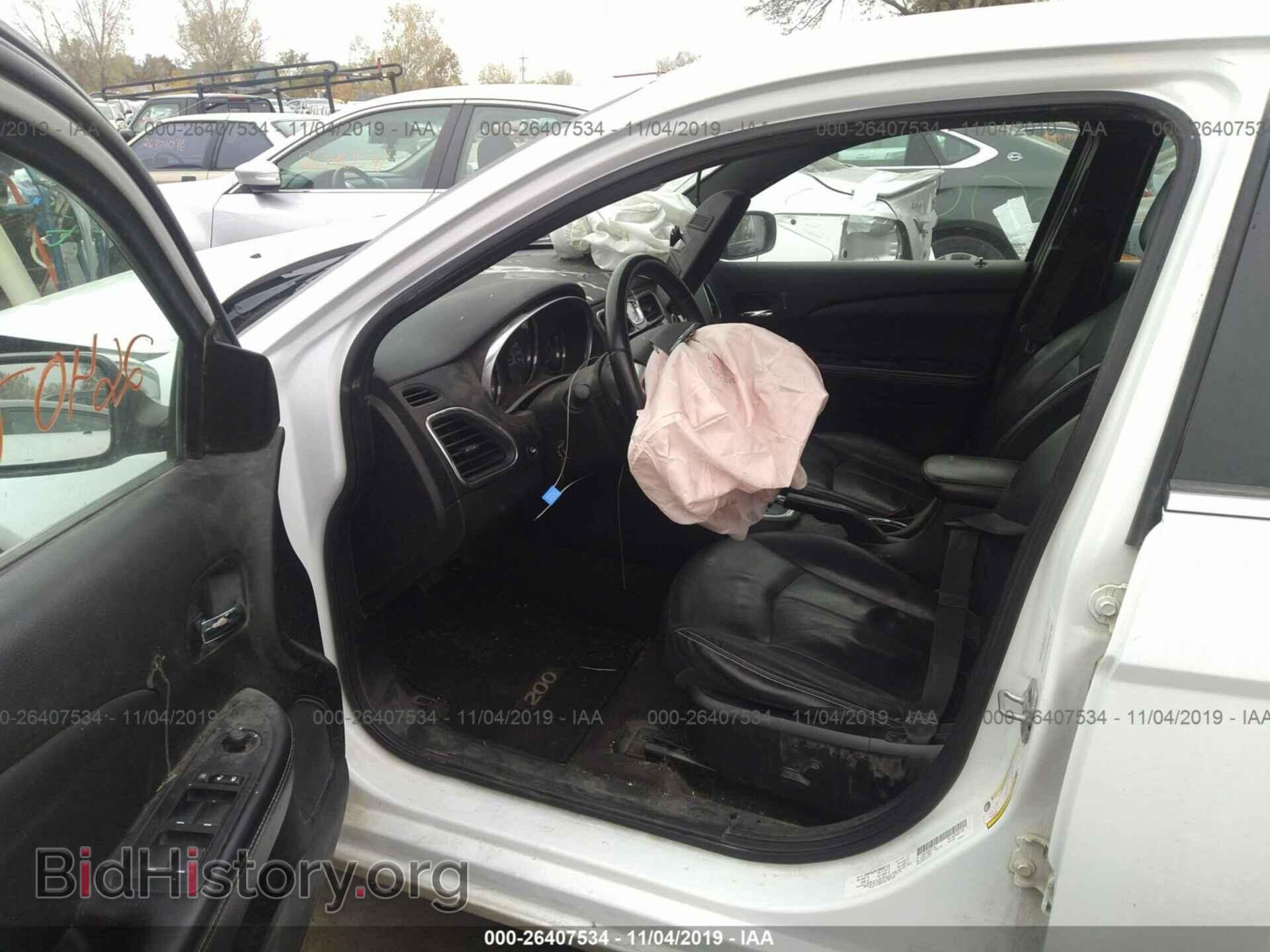 2011 CHRYSLER 200 - VIN: 1C3BC2FG6BN571700 - Photo 5