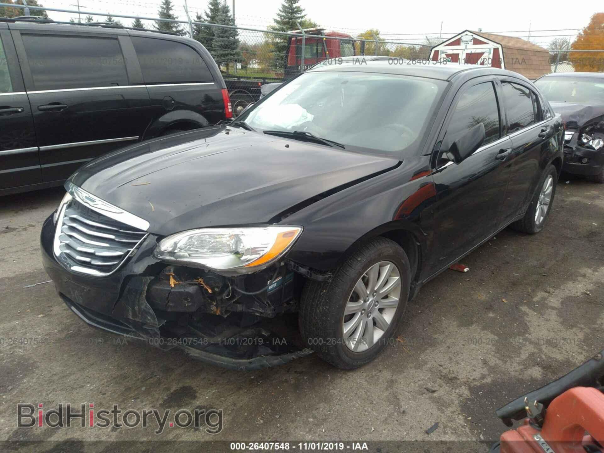 2013 CHRYSLER 200 - VIN: 1C3CCBBB8DN619022 - Фото 2