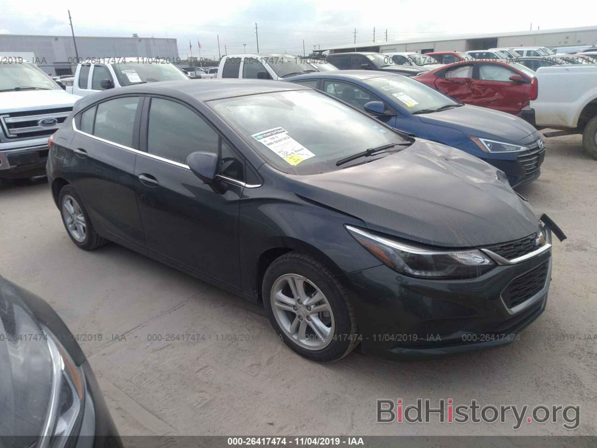 Photo 3G1BE6SM9JS617560 - CHEVROLET CRUZE 2018