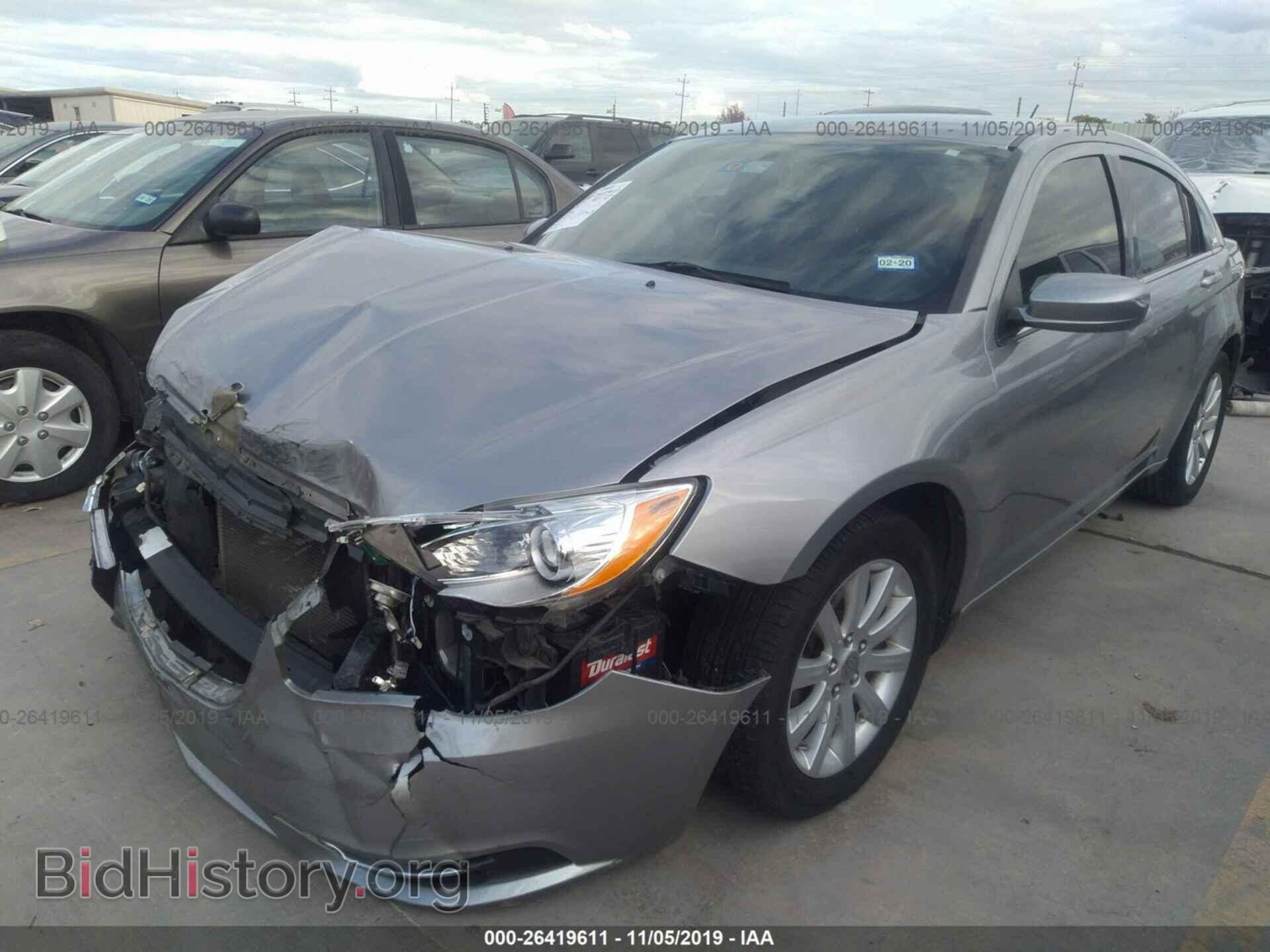 2013 CHRYSLER 200 - VIN: 1C3CCBBG4DN556531 - Фото 2
