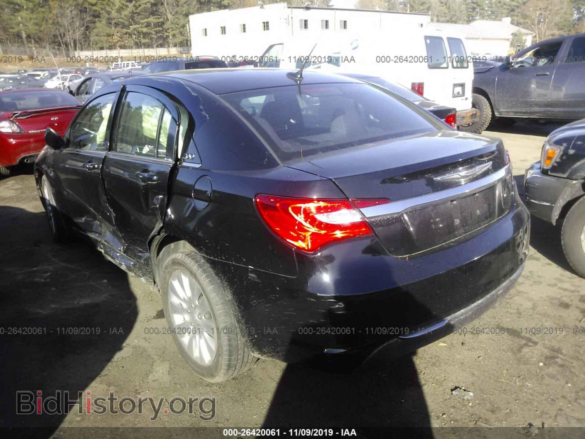 2013 Chrysler 200 - VIN: 1C3CCBAB4DN633114 - Фото 3