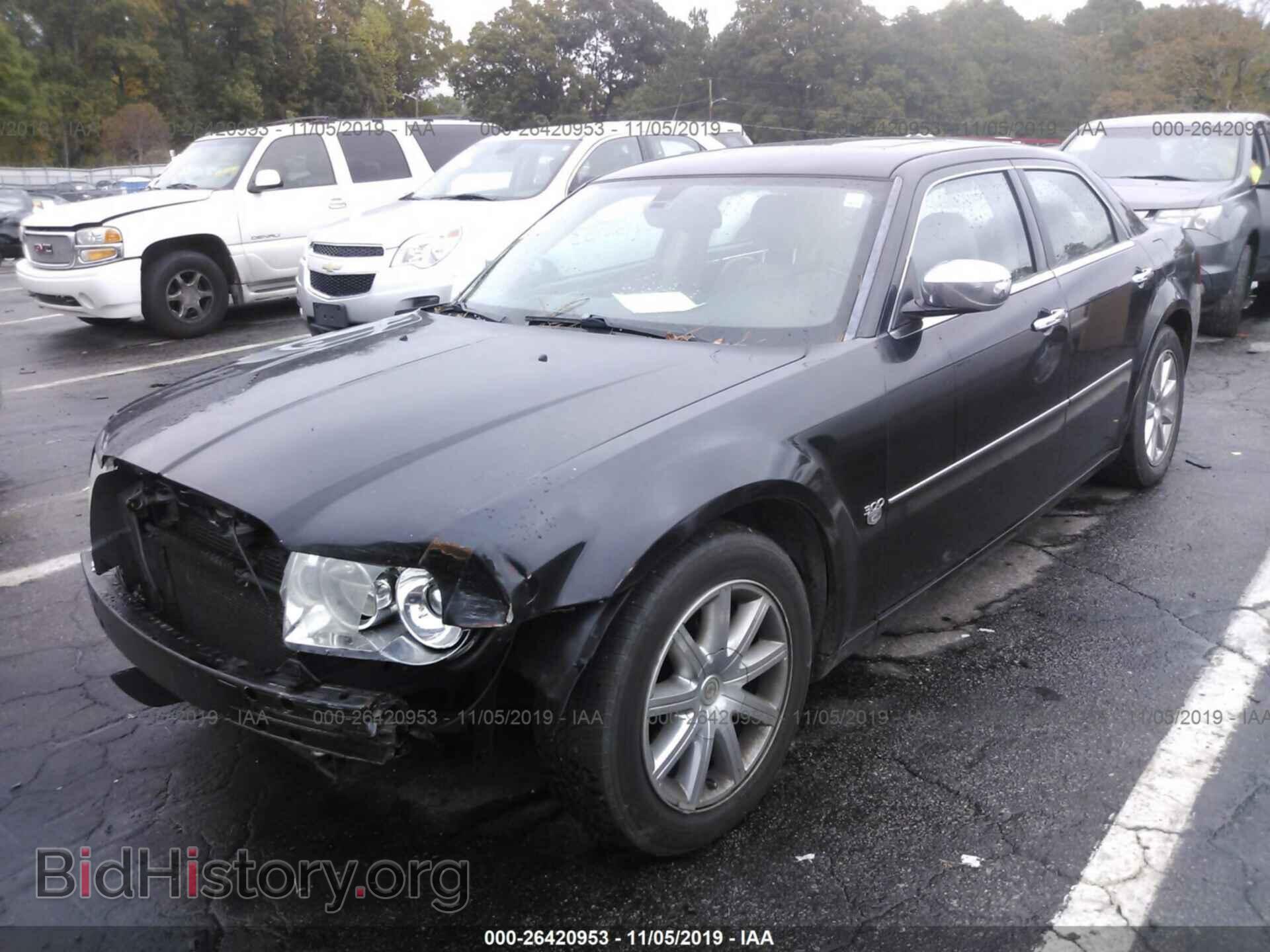 2007 CHRYSLER 300C - VIN: 2C3KA63H57H822071 - Фото 2