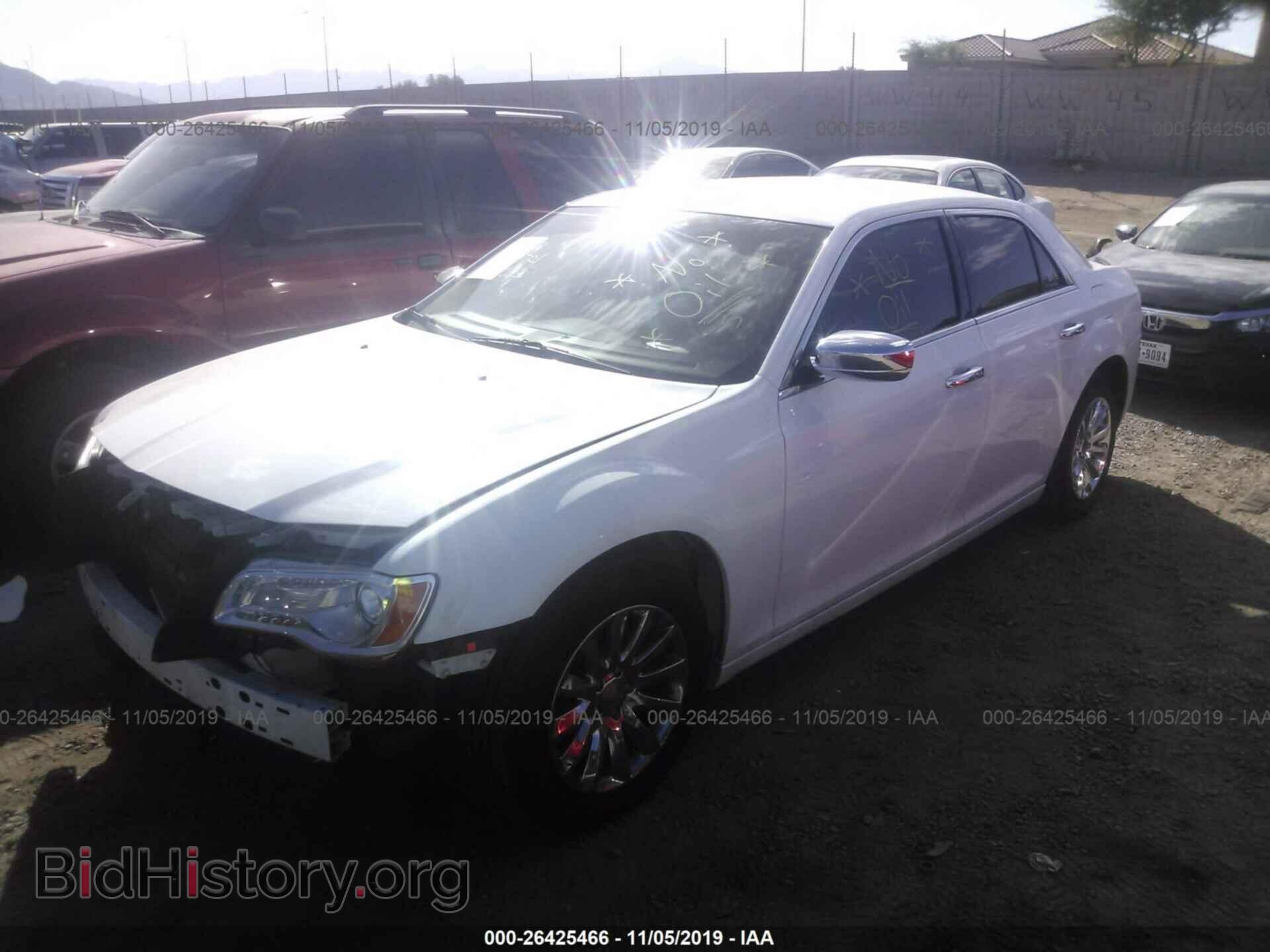 2013 CHRYSLER 300 - VIN: 2C3CCAAG5DH507844 - Фото 2