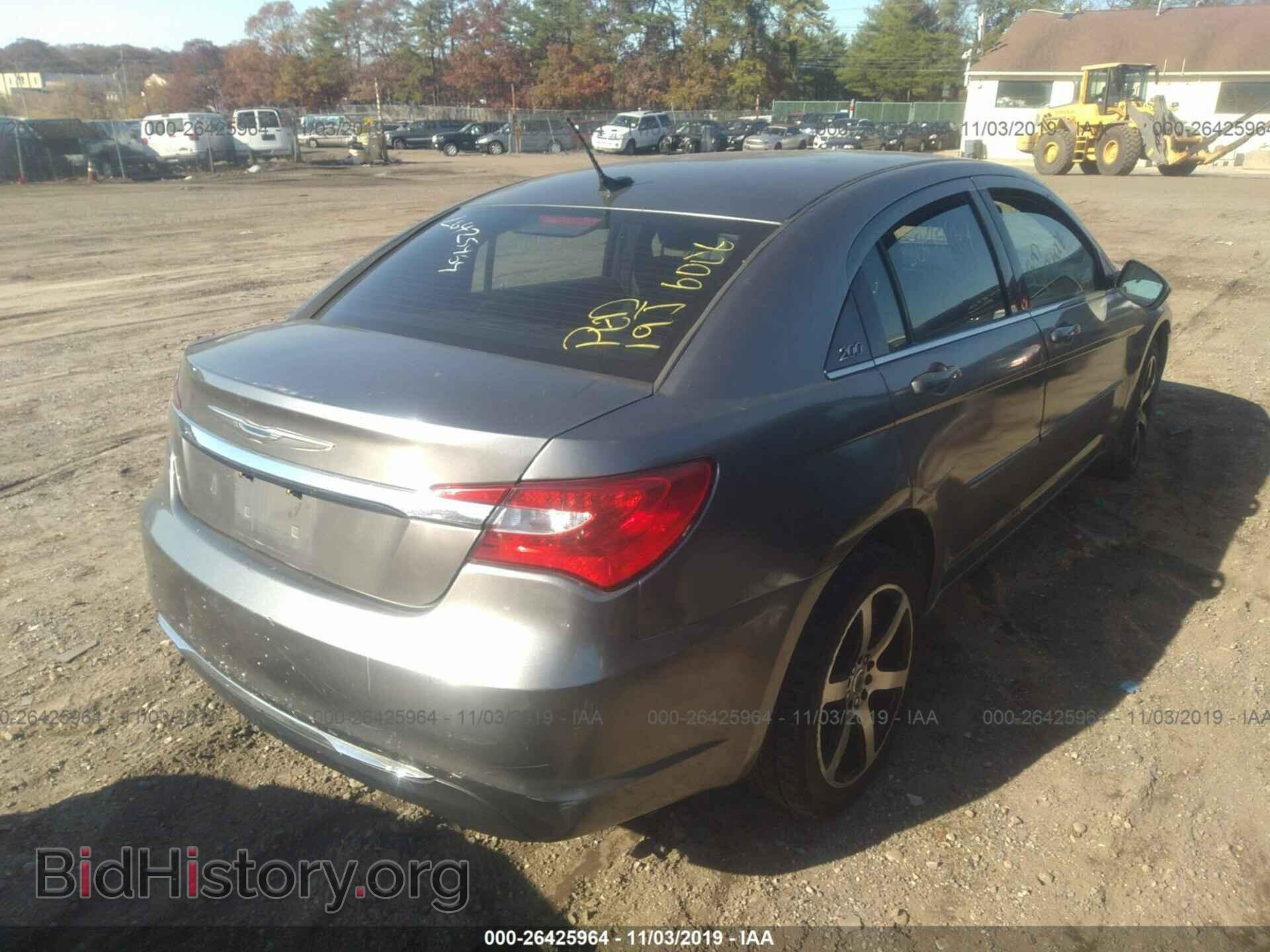 2013 CHRYSLER 200 - VIN: 1C3CCBAB7DN568730 - Фото 4