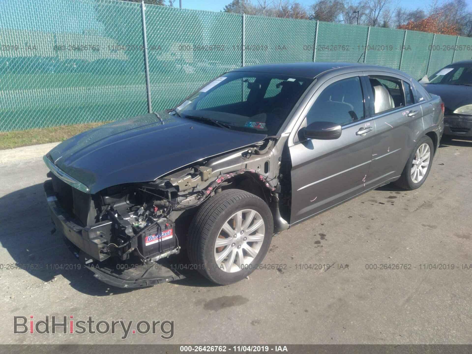2013 CHRYSLER 200 - VIN: 1C3CCBBB2DN714563 - Фото 2
