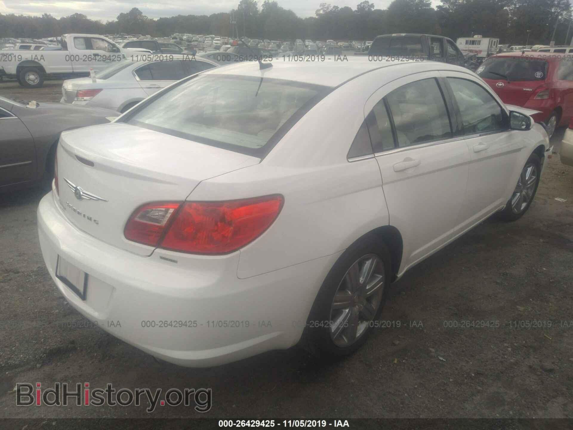 2010 CHRYSLER SEBRING - VIN: 1C3CC5FVXAN173375 - Фото 4