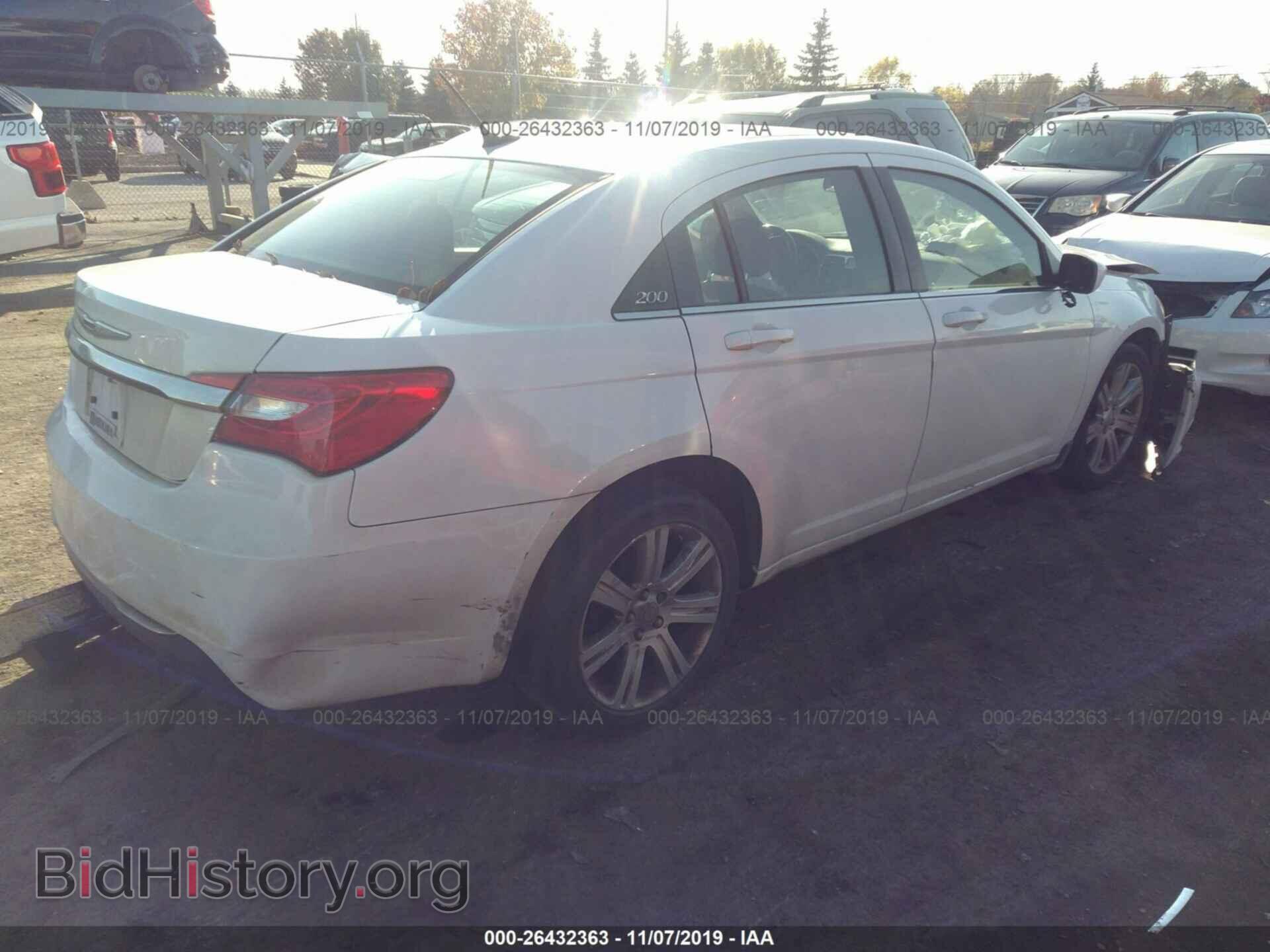 2011 CHRYSLER 200 - VIN: 1C3BC1FB9BN612030 - Фото 4