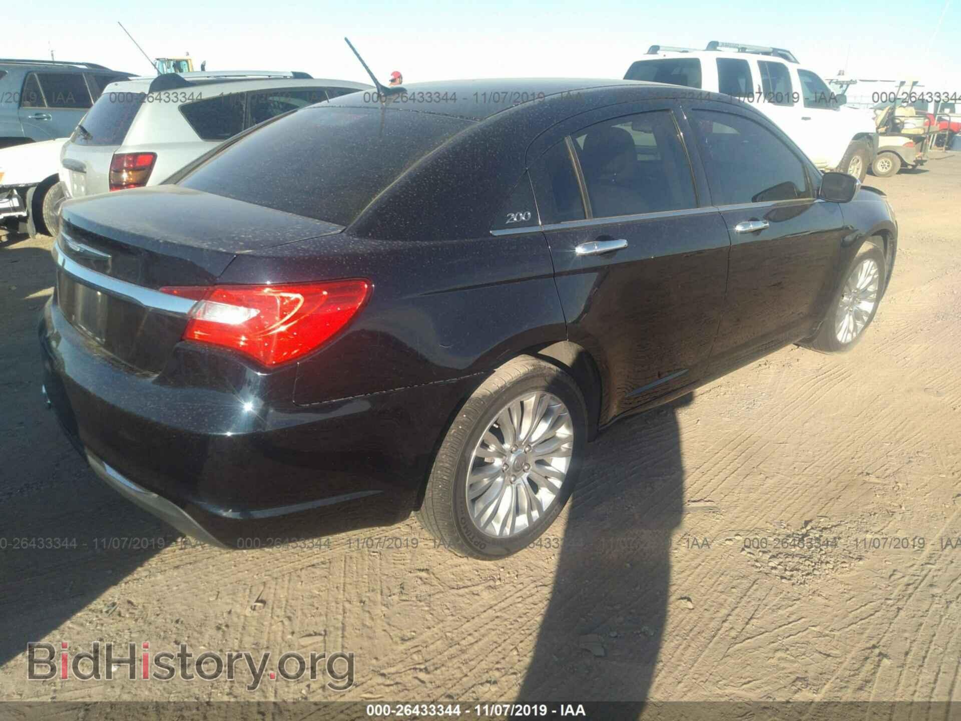 2011 CHRYSLER 200 - VIN: 1C3BC2FG2BN580930 - Photo 4