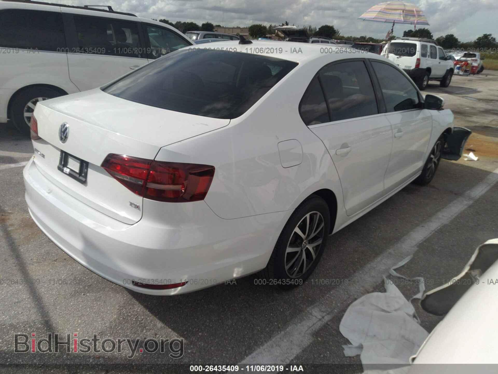 2017 VOLKSWAGEN JETTA - VIN: 3VWDB7AJ2HM414575 - Фото 4