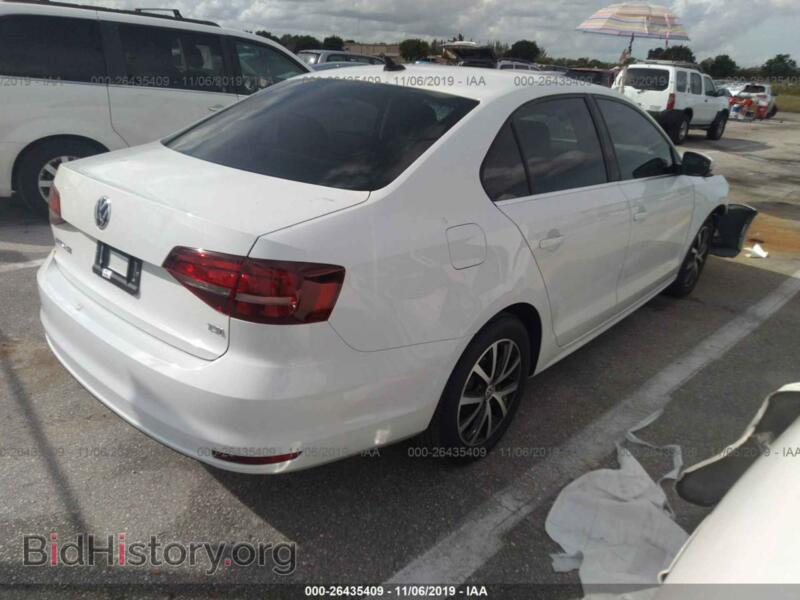 2017 Volkswagen JETTA (VIN 3VWDB7AJ2HM414575) — фото 4 из 11