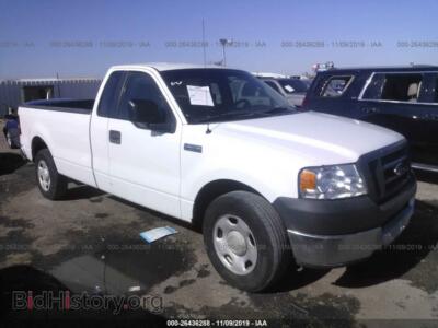 2005 Ford F150, белый — VIN 1FTRF12W05NA63817, IAAI