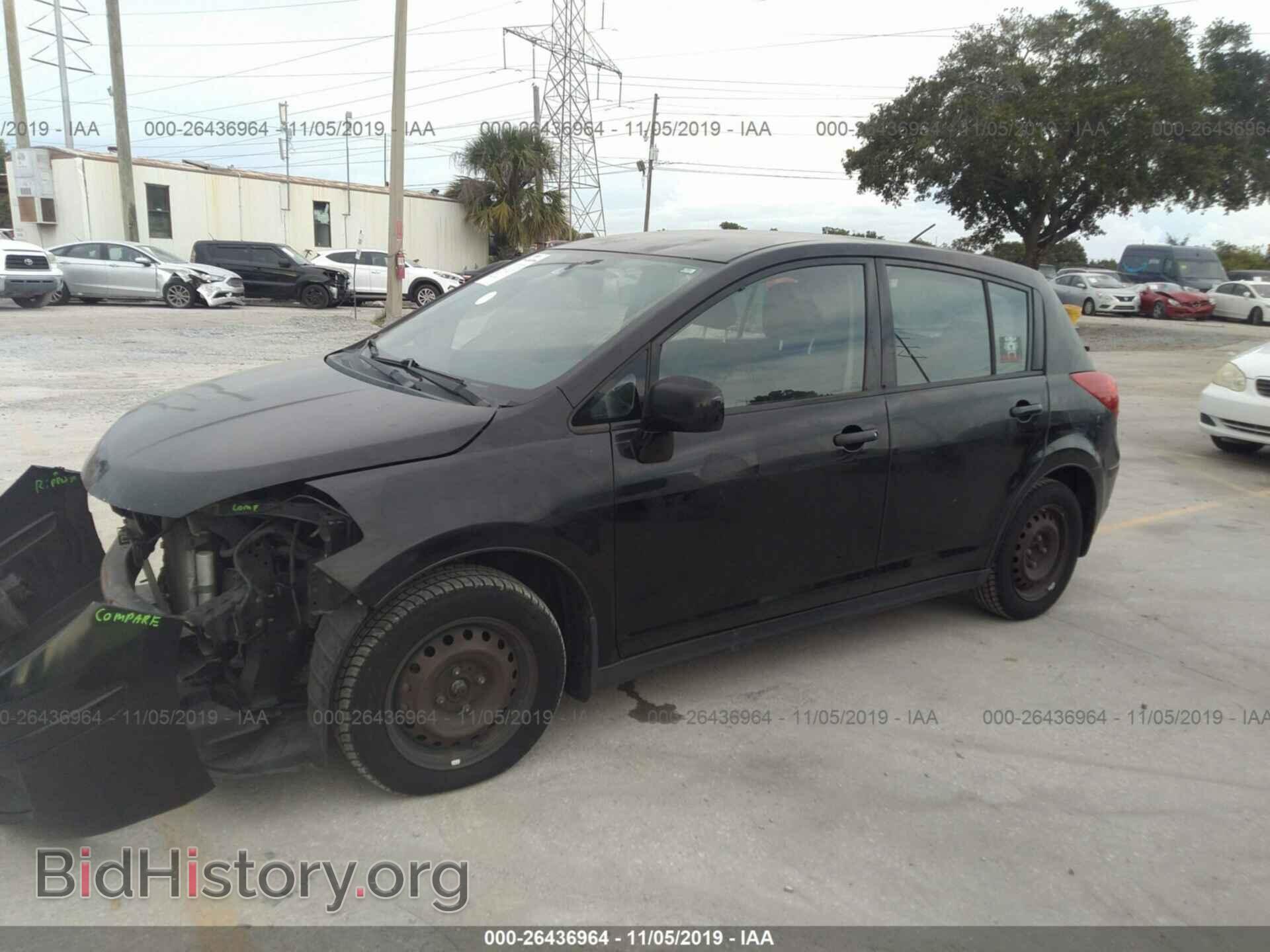 2009 Nissan Versa - VIN: 3N1BC13EX9L355662 - Фото 2
