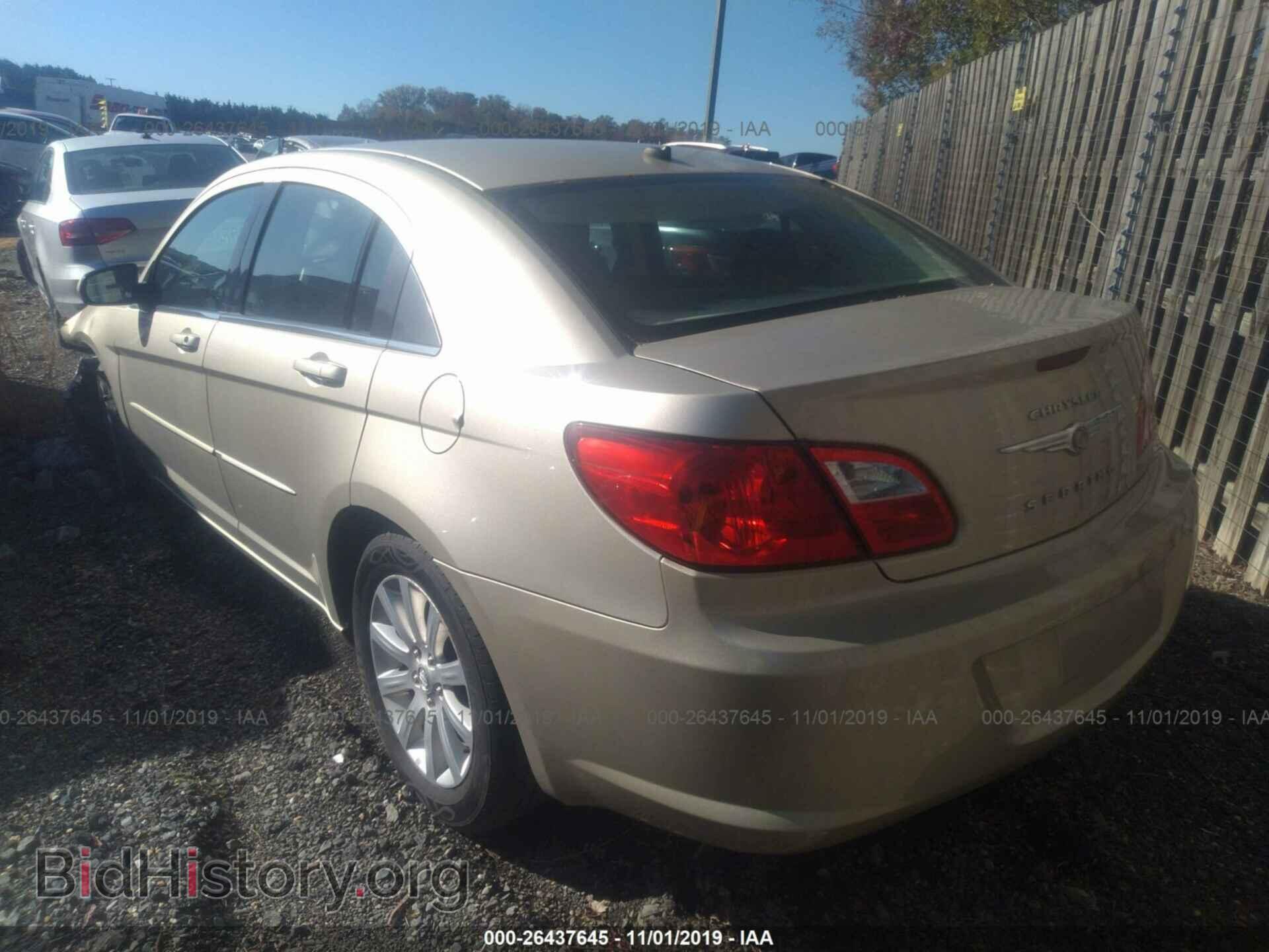2010 CHRYSLER SEBRING - VIN: 1C3CC5FD4AN133400 - Фото 3