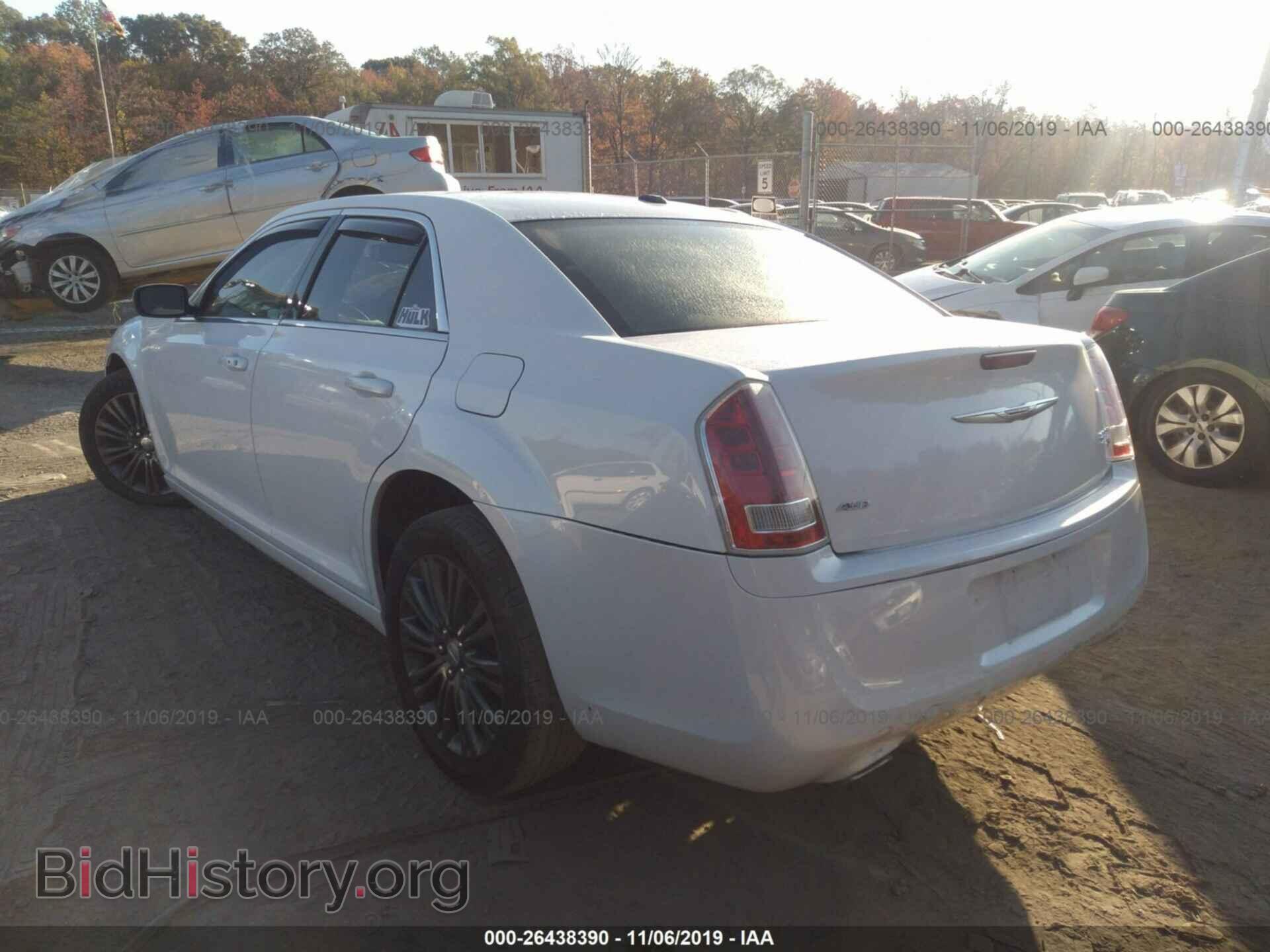 2014 CHRYSLER 300 - VIN: 2C3CCAGG8EH157859 - Фото 3