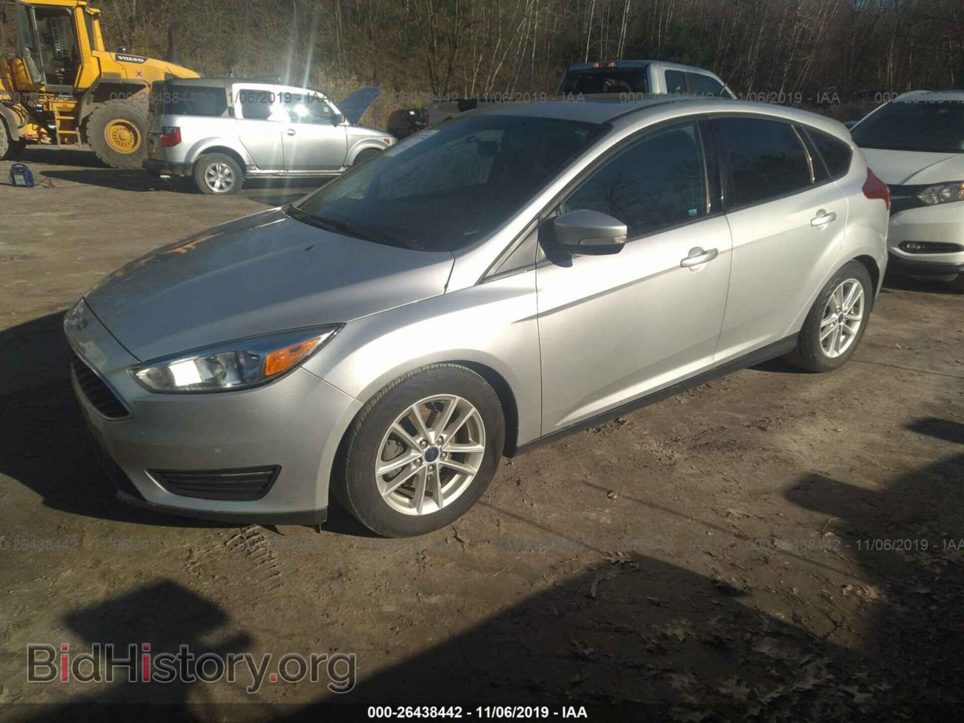 2016 Ford Focus - VIN: 1FADP3K20GL290106 - Photo 2