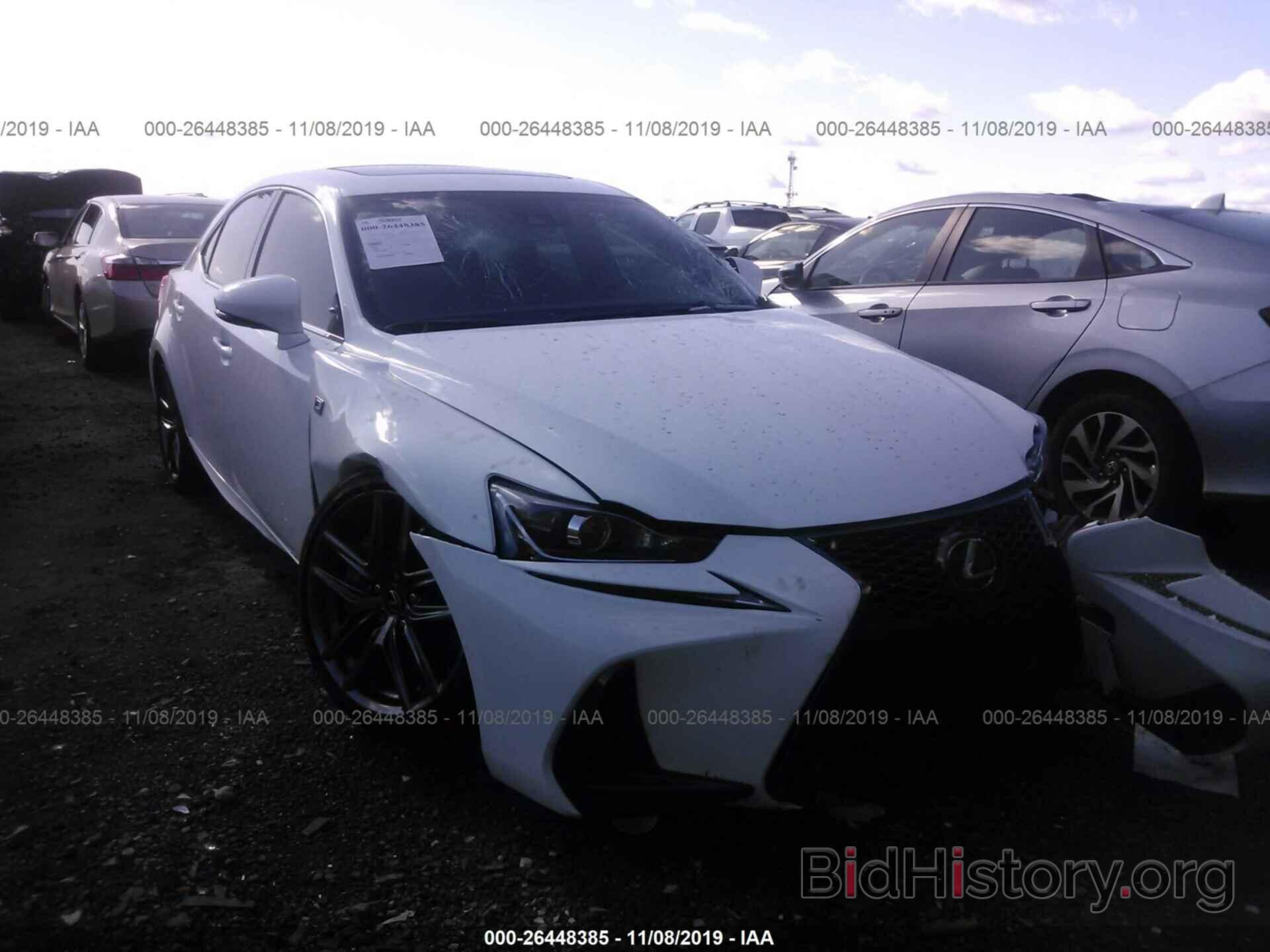 Photo JTHC81D2XJ5030083 - LEXUS IS 2018