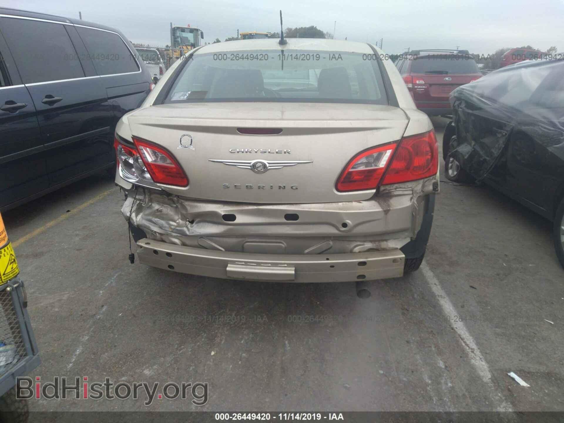 2010 CHRYSLER SEBRING - VIN: 1C3CC5FD4AN132635 - Фото 6