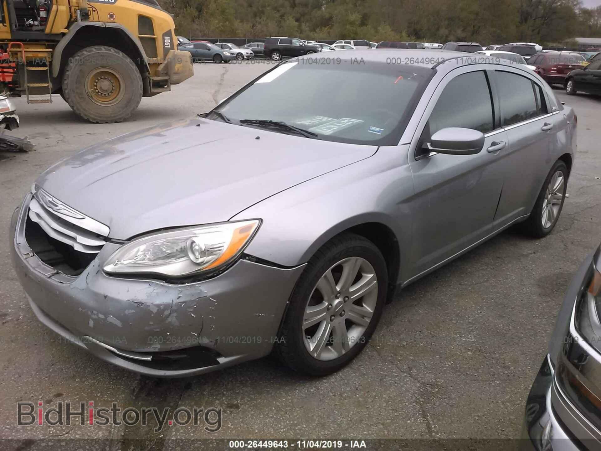 2013 CHRYSLER 200 - VIN: 1C3CCBABXDN660236 - Фото 2