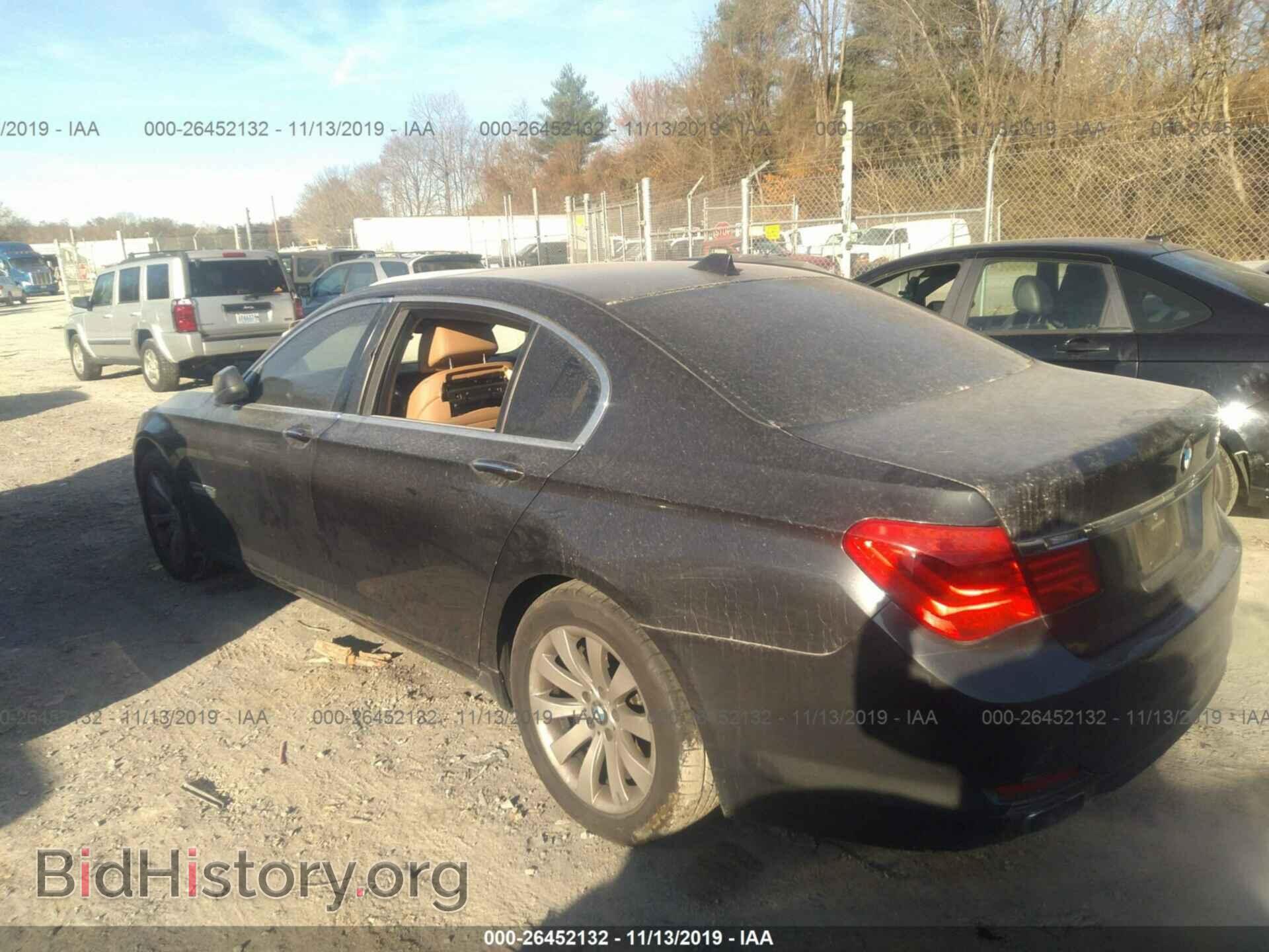 2011 BMW 750 - VIN: WBAKC8C53BC433400 - Фото 3