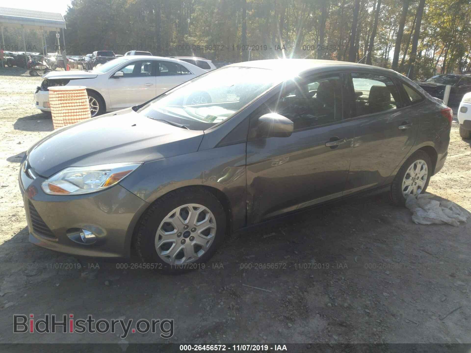 2012 Ford Focus - VIN: 1FAHP3F28CL445183 - Фото 2