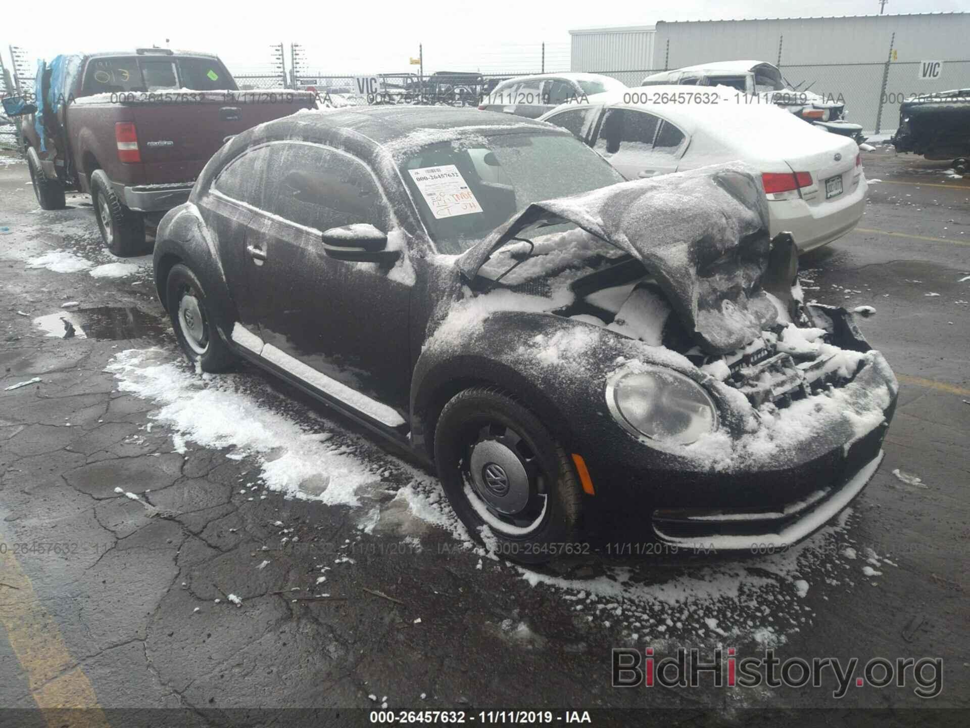 Photo 3VWHP7AT9DM679301 - VOLKSWAGEN BEETLE 2013