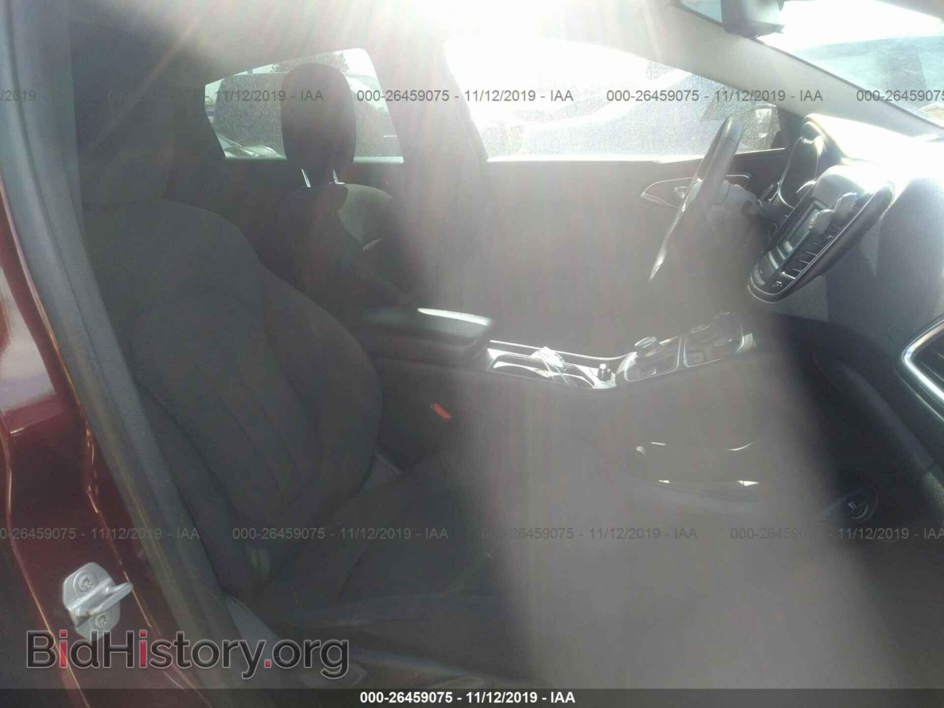 2016 Chrysler 200 - VIN: 1C3CCCAB5GN145963 - Photo 5