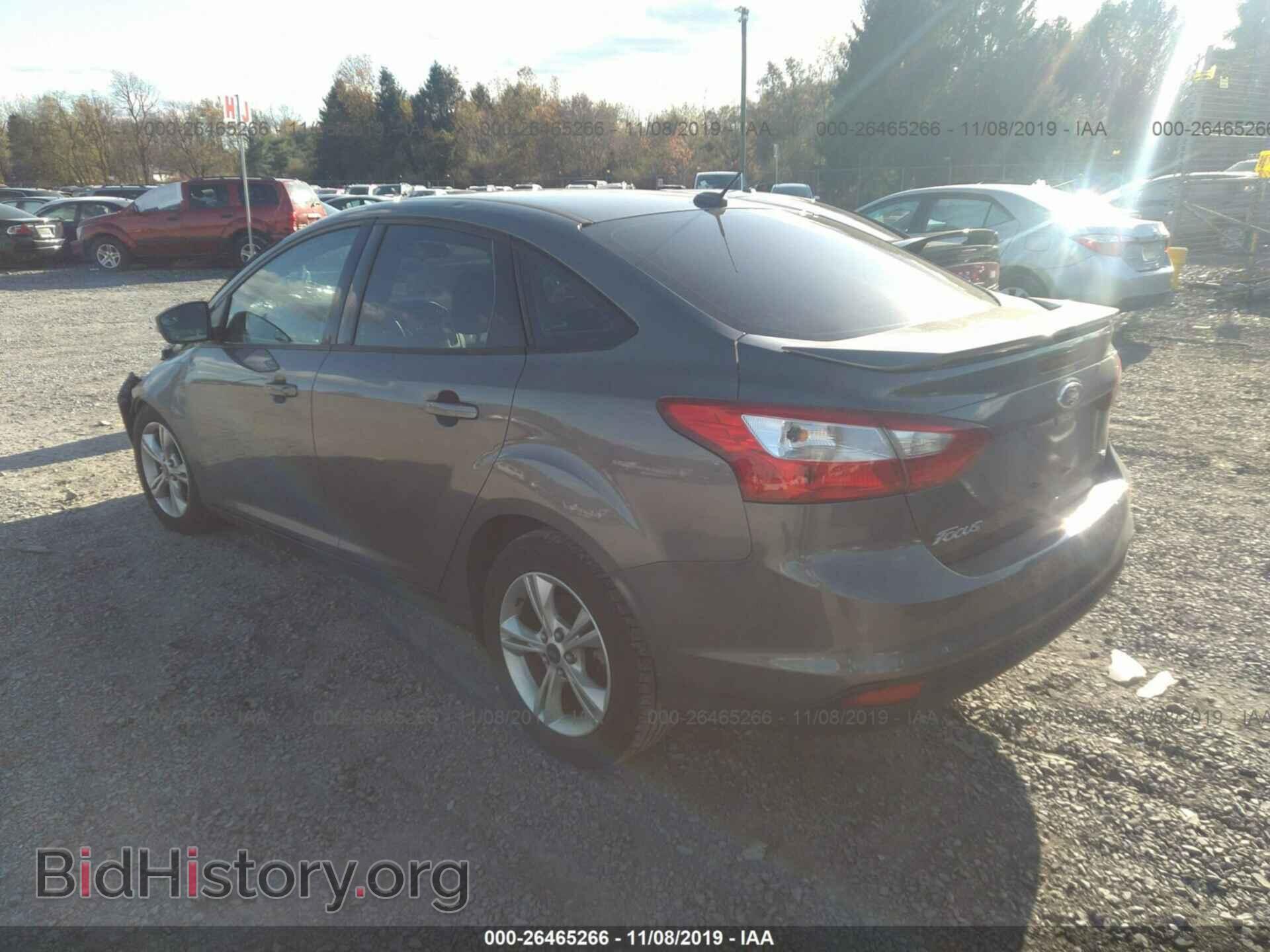 2012 Ford Focus - VIN: 1FAHP3F24CL322948 - Photo 3