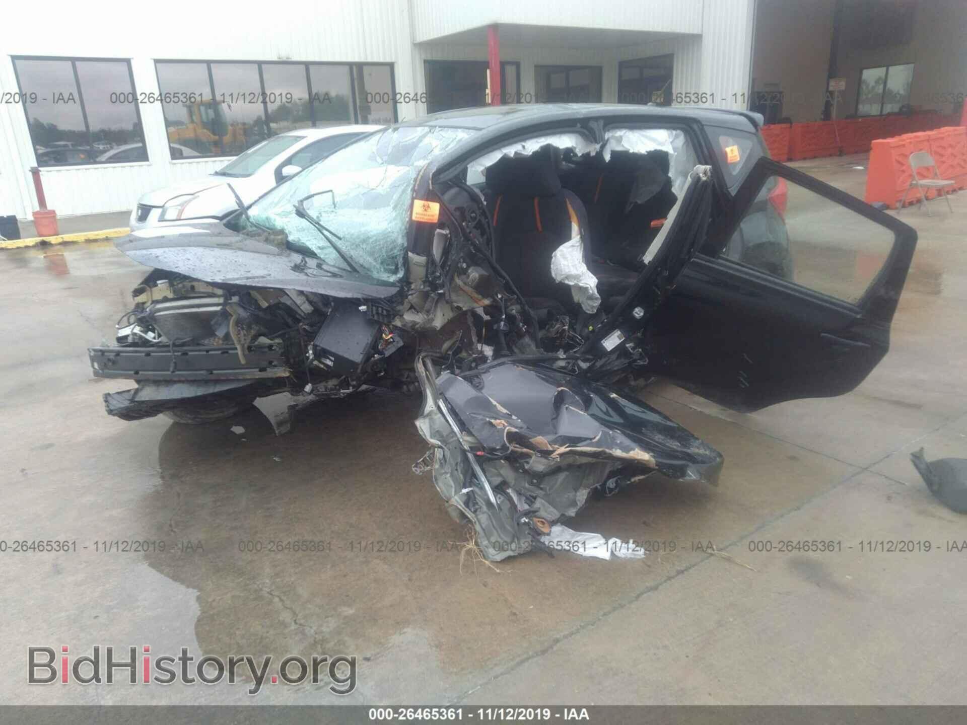 2015 Nissan Versa Note - VIN: 3N1CE2CP8FL357881 - Фото 2