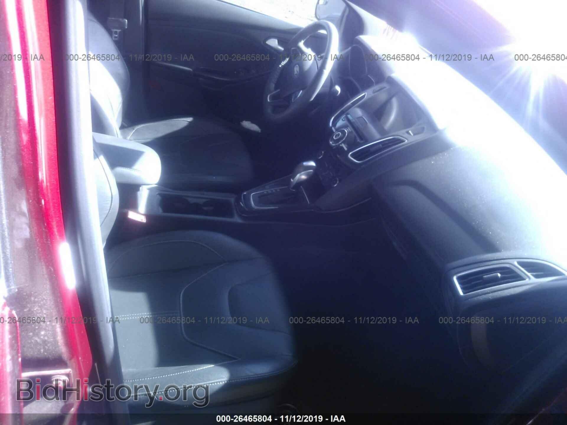 2016 Ford Focus - VIN: 1FADP3J2XGL374533 - Photo 5