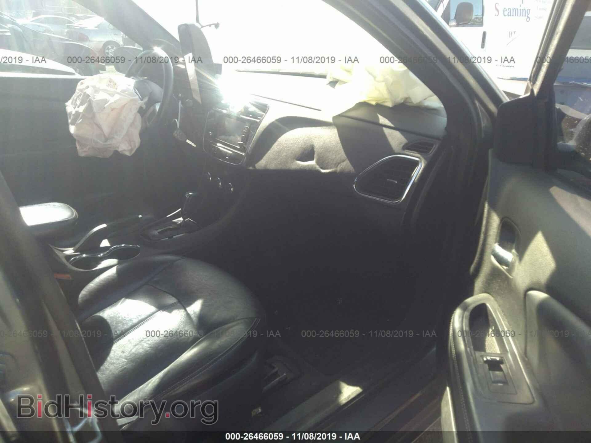 2012 Chrysler 200 - VIN: 1C3CCBCB6CN180089 - Photo 5
