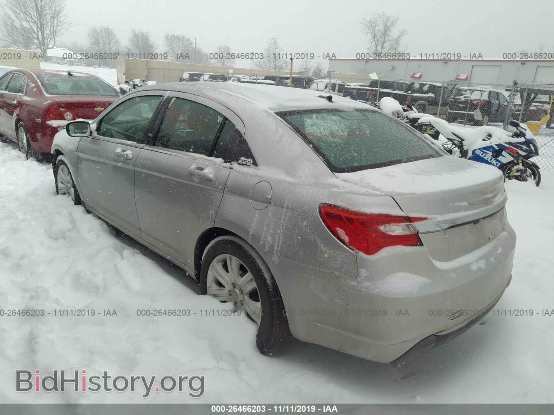 2011 Chrysler 200 - VIN: 1C3BC1FB6BN612082 - Photo 3