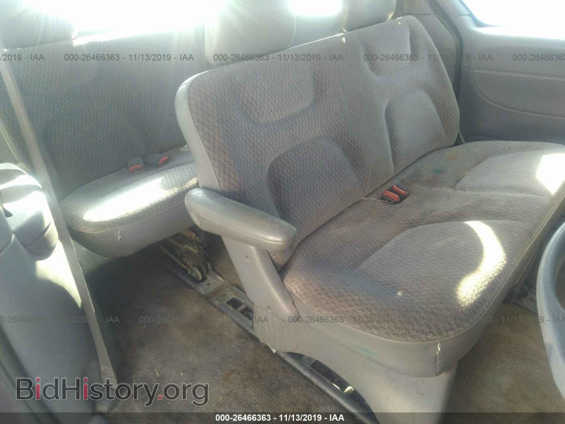 2000 CHRYSLER VOYAGER - VIN: 2C4FJ25B8YR778383 - Фото 8