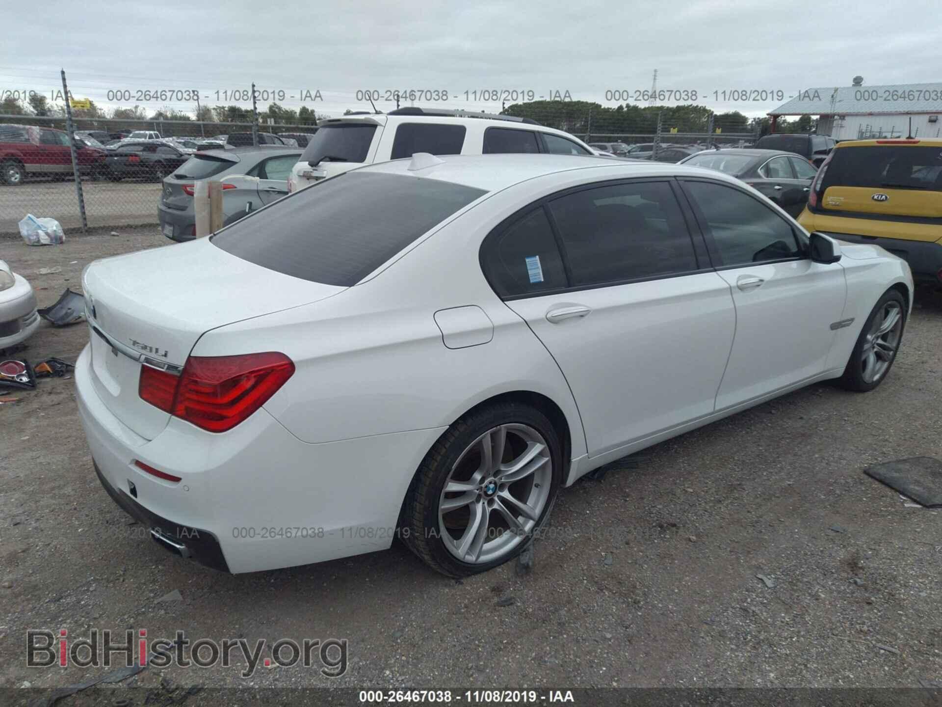 2012 BMW 750 - VIN: WBAKB8C51CDX20992 - Фото 4