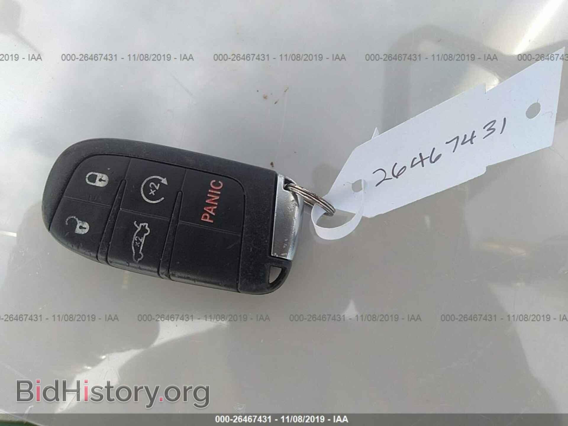 2014 CHRYSLER 300C - VIN: 2C3CCAEG9EH379877 - Фото 11